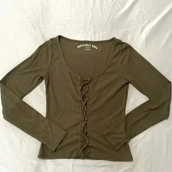 🧡 Aero seriously soft T-shirt - Picture 1 of 4